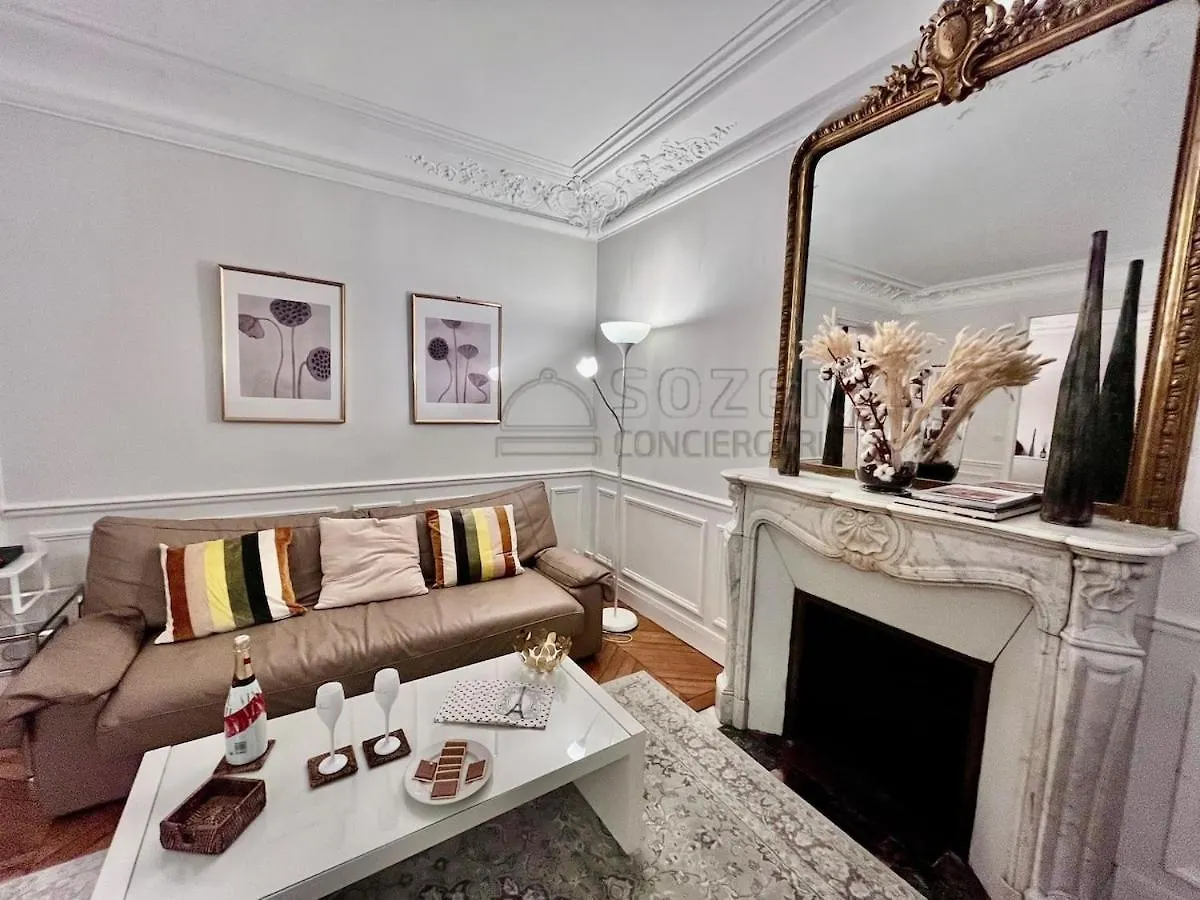 Haussmannien De Luxe Apartment Paris France