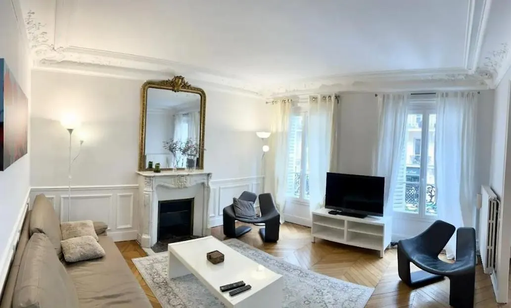 Haussmannien De Luxe Apartment Paris France